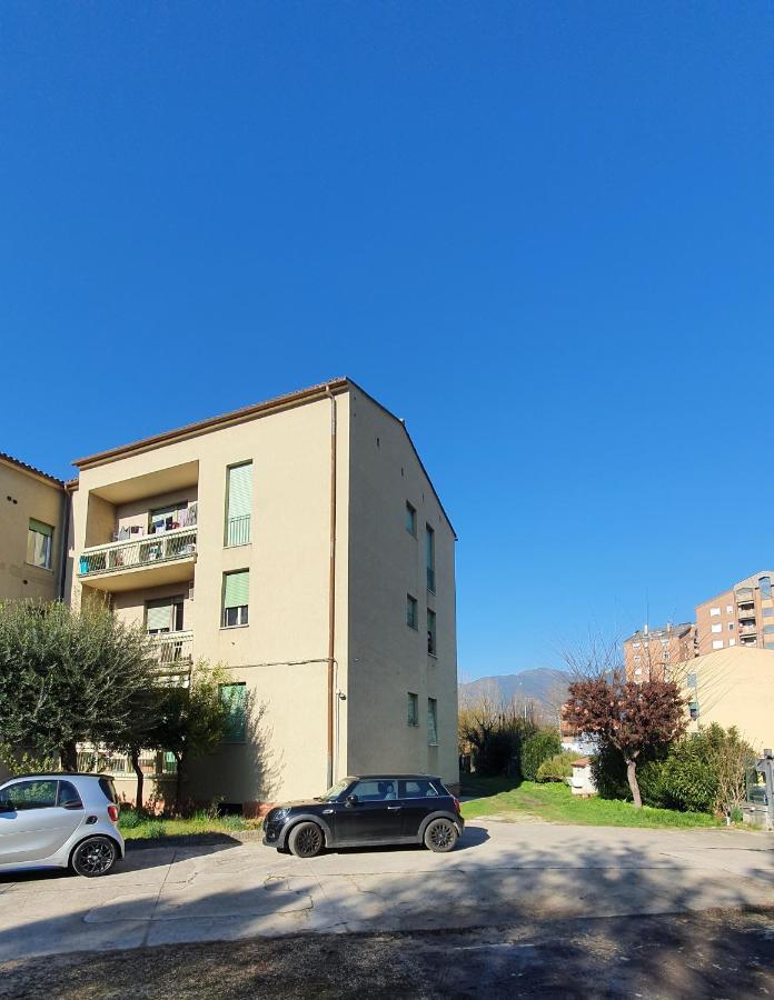 Apartamento 2 Bed Flat Centre & Stadio Free Parking Terni Exterior foto